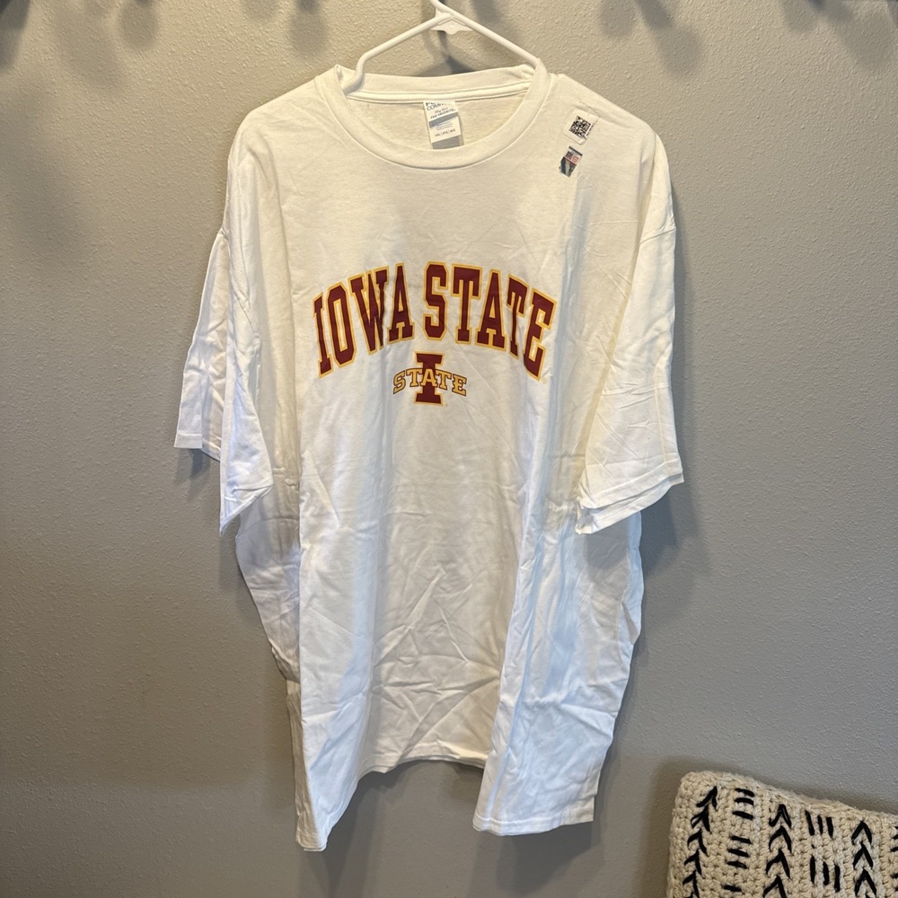 Iowa State Men's T-Shirt 4XL White NWT | MSRP = $40